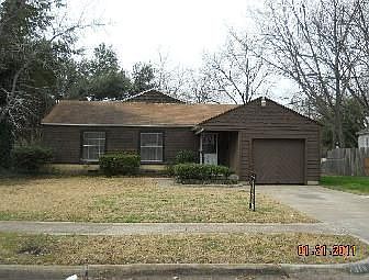 1st image of 1319 Gaylord Dr