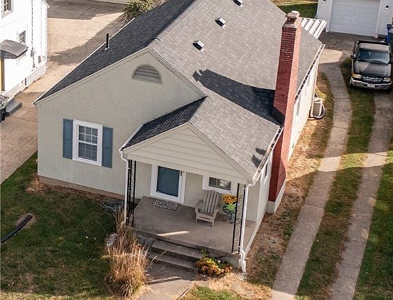 2nd image of 1636 Rosemont Blvd
