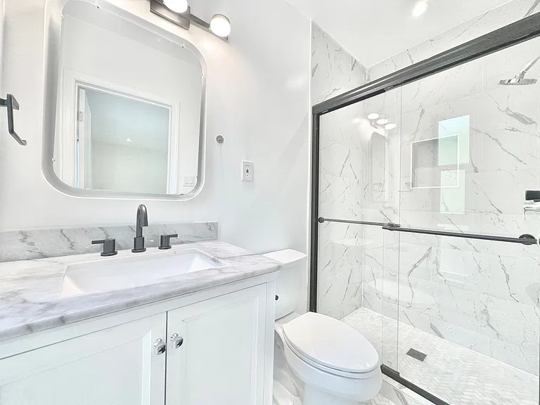 333 N. Oakhurst Dr. — Photo 14