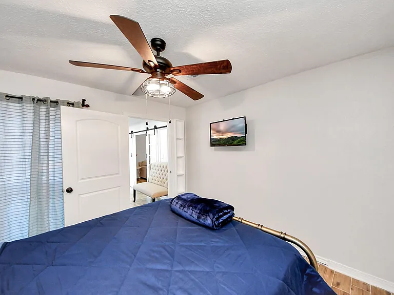15715 Creekhaven Dr — Photo 8