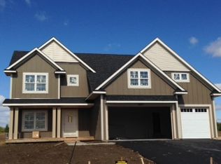 19057 Hilldale Ave, Lakeville, MN 55044