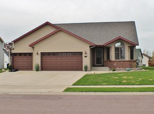 108 Uriah Ct, Mankato, MN 56001