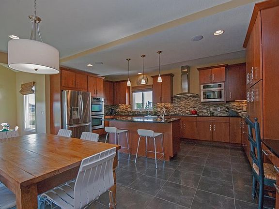 3rd image of 4312 Fox Glen Dr