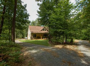1998 Fescue Cir, Huddleston, VA 24104