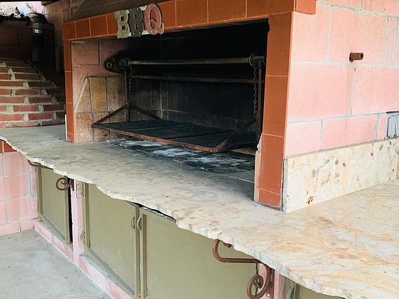 3rd image of 3732 S Morganfield Ave