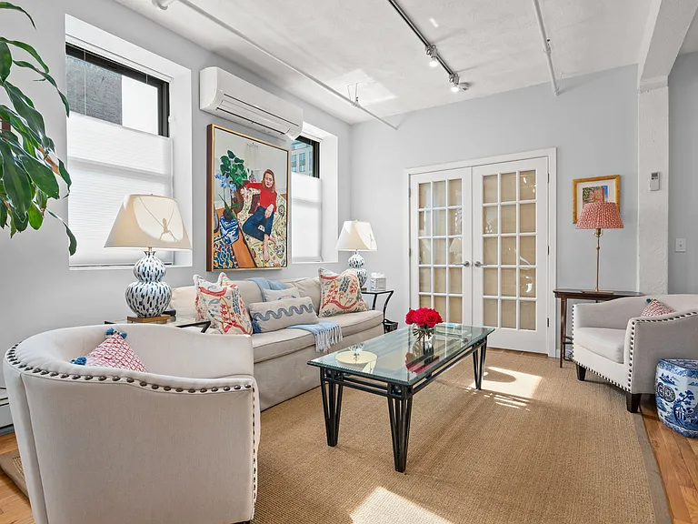 34 Plympton St #1 — Photo 3