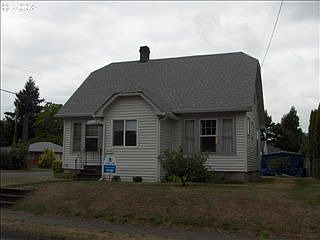 2nd image of 3200 Grand Blvd