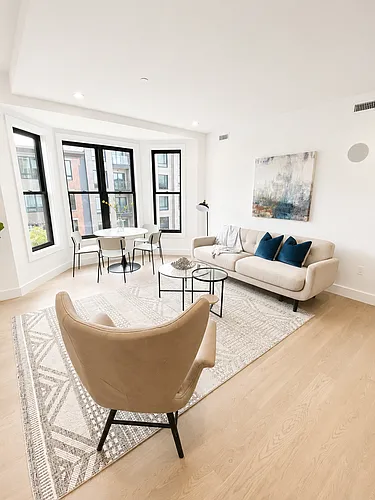 472 W Broadway #301 Photo 1