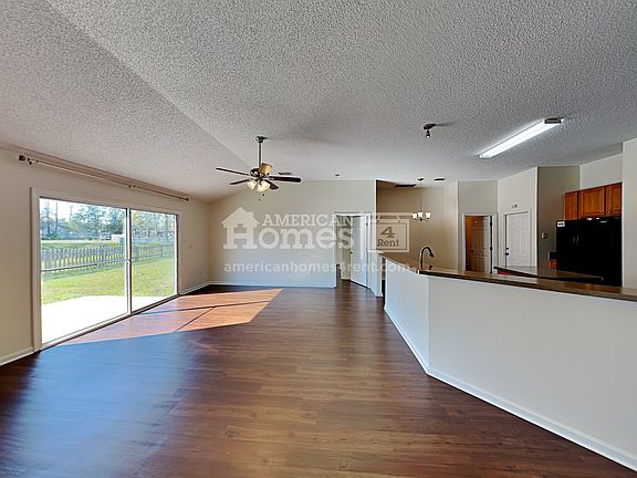 3rd image of 2614 Harbor Winds Ct