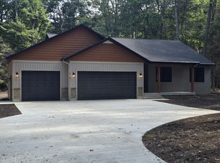 918 N Scenic Dr, Muskegon, MI 49445