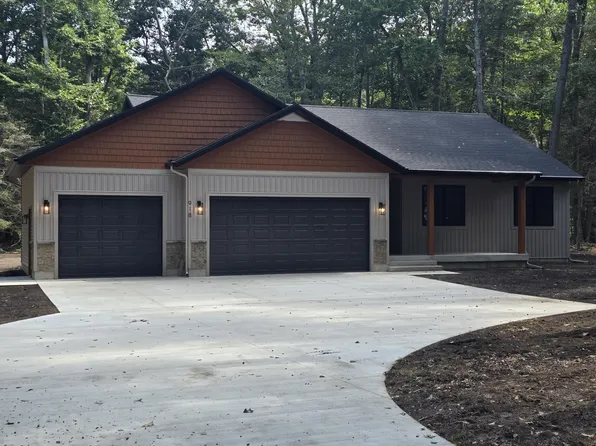 918 N Scenic Dr, Muskegon, MI 49445