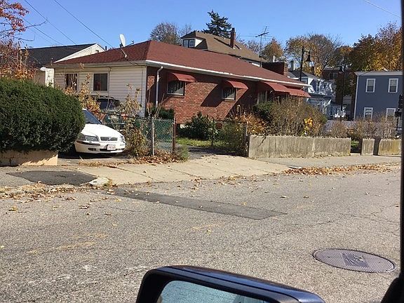 2nd image of 738 Metropolitan Ave