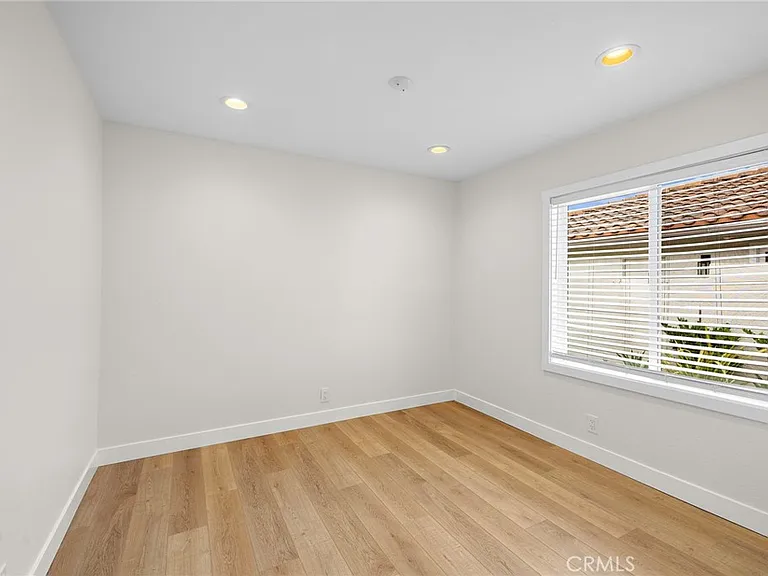 22951 Via Miramar — Photo 13