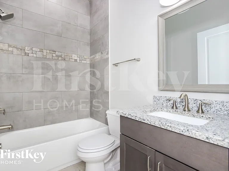 991 Walden Blvd SE — Photo 13