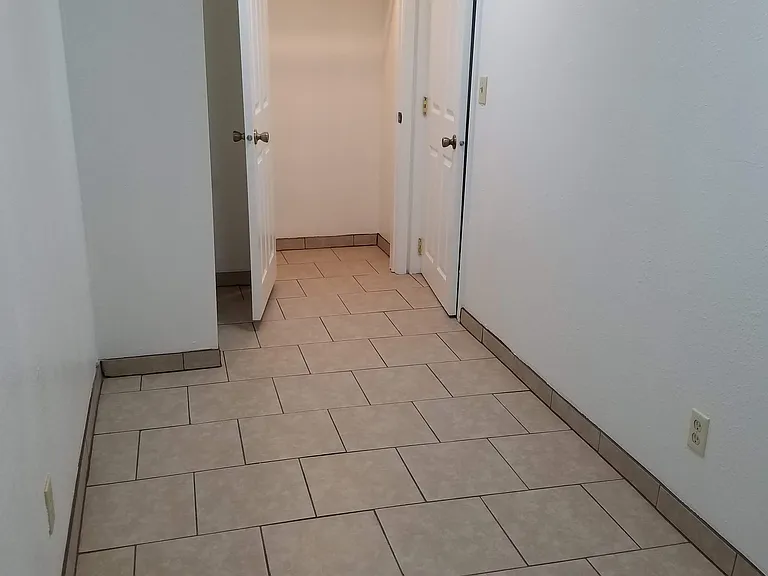 402 S Pearl St #2 — Photo 8