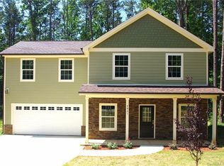 4921 El Mundo St, Charlotte, NC 28216