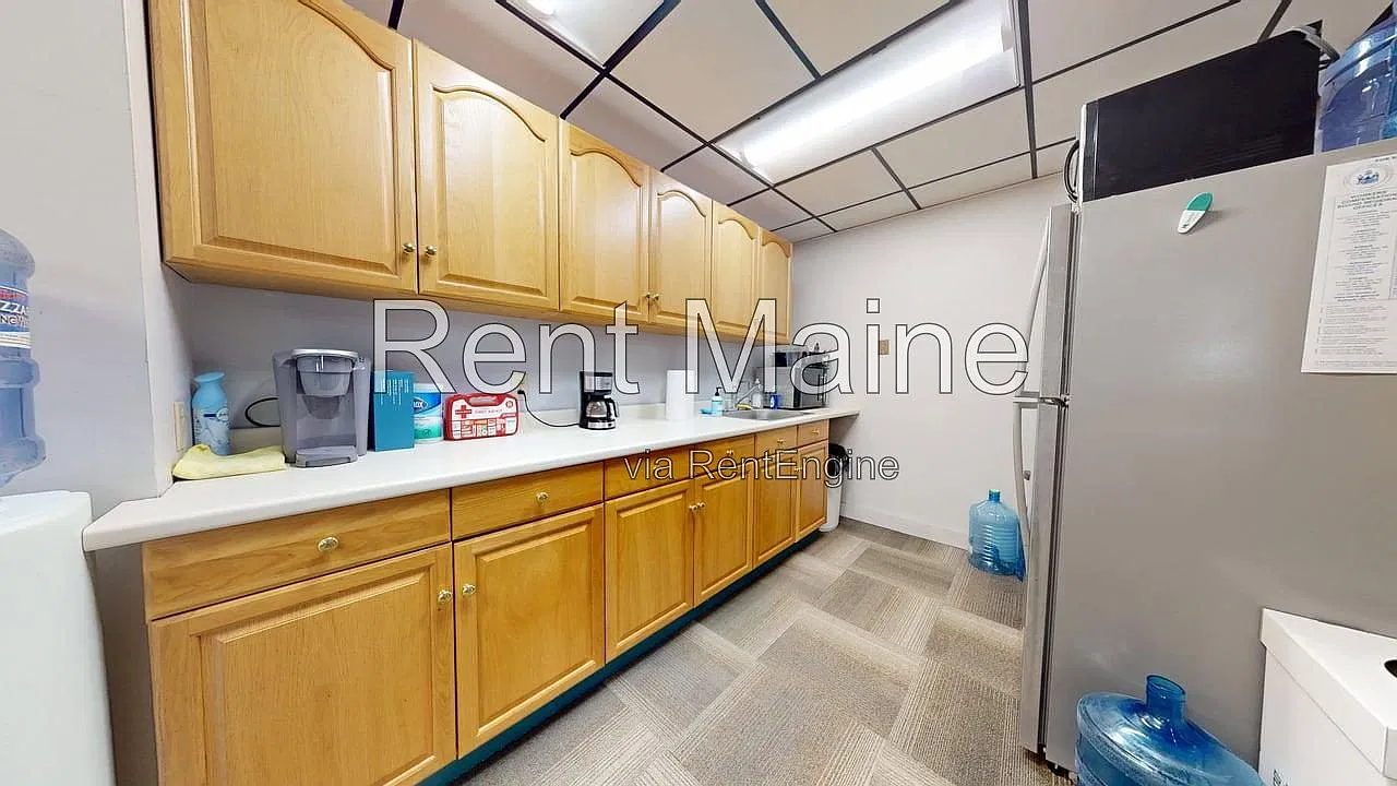 Studio, 1.0 bath, 2500 sqft, $3,000 — Photo 2