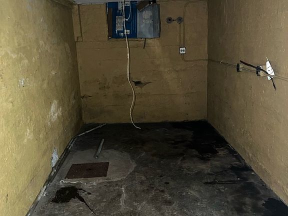 5th image of 786 Burnham Ave