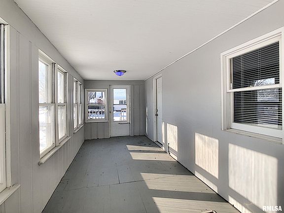 2nd image of 3823 4th Ave