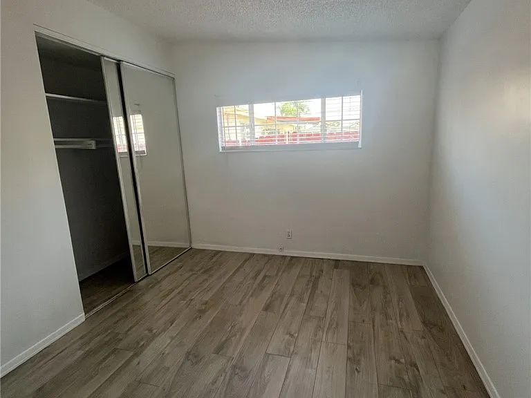 536 Sandsprings Dr — Photo 21