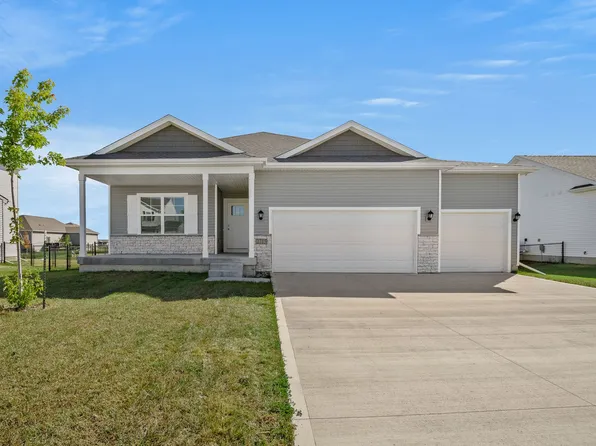 2715 NW 44th St, Ankeny, IA 50023