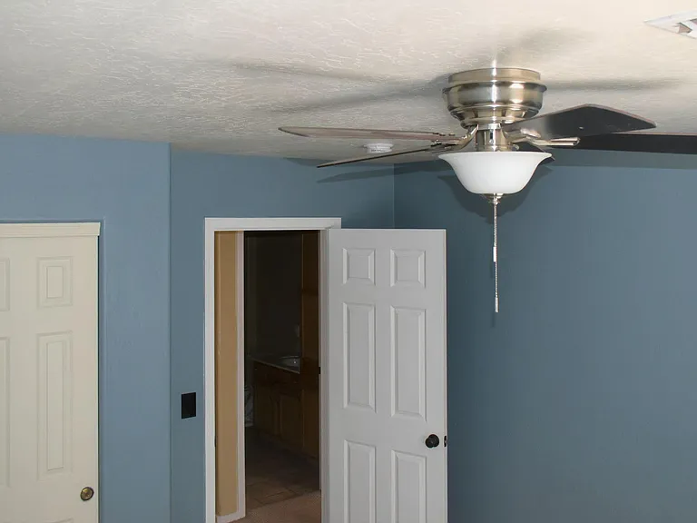 1506 S Pheasant Ln — Photo 15