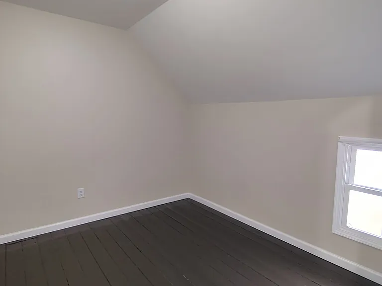 1209 Gillett St — Photo 5