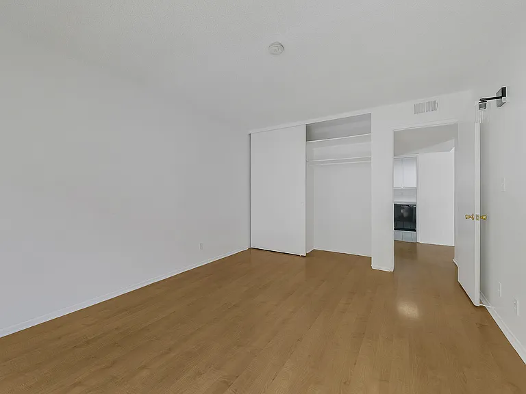 1126 Fairview Ave #104 — Photo 7