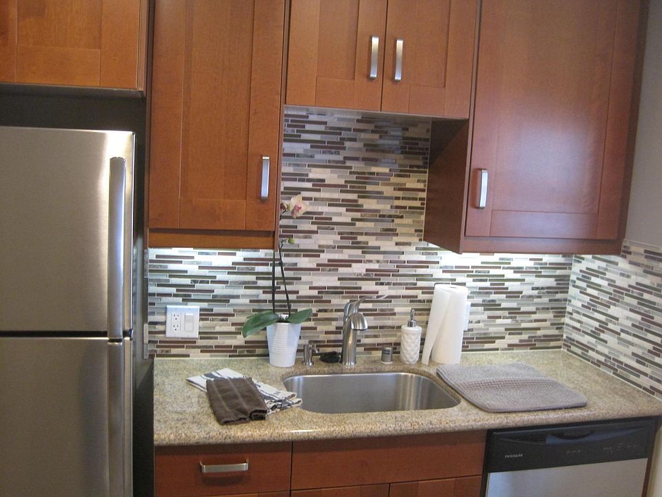 1st image of 2833 B St