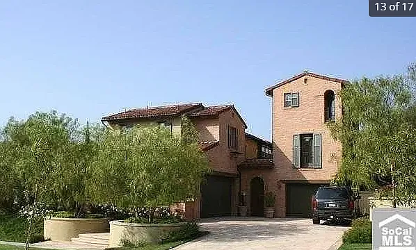 4 bed, 3.5 bath, 3455 sqft, $10,500 — Photo 2