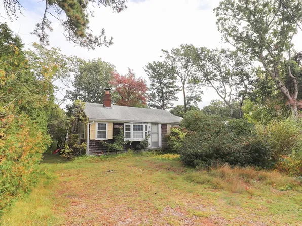 64 Sunset Ln, West Dennis, MA 02670