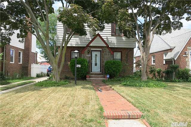 1st image of 11568 228th St