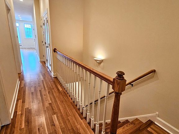 3rd image of 508 N Hartland Ct Unit 2S