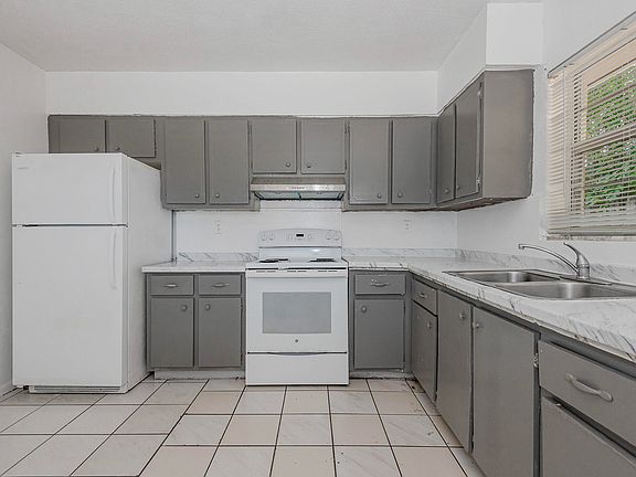 4th image of 1911 SW 4TH Avenue #1-3