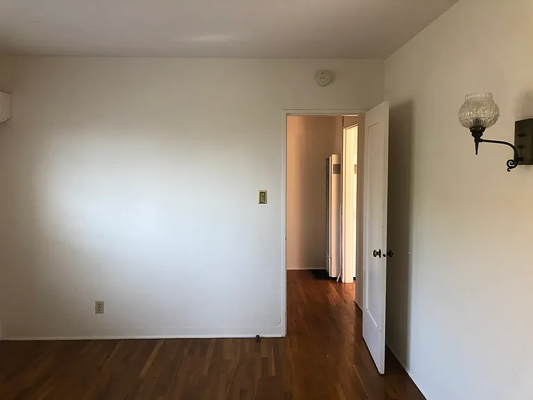 521 N Soledad St #A — Photo 11