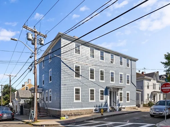 40 Middle St APT 1, Gloucester, MA 01930