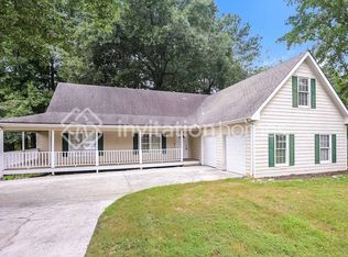 2355 Huntington Dr, Loganville, GA 30052