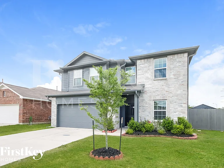 10002 Chase Ct — Photo 2