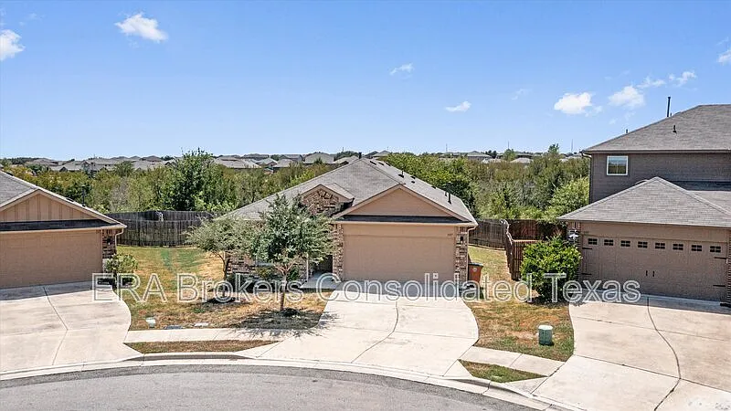 4 bed, 2.0 bath, 1863 sqft, $2,100 — Photo 3
