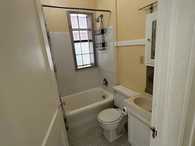 7 S Washington St #2C — Photo 9