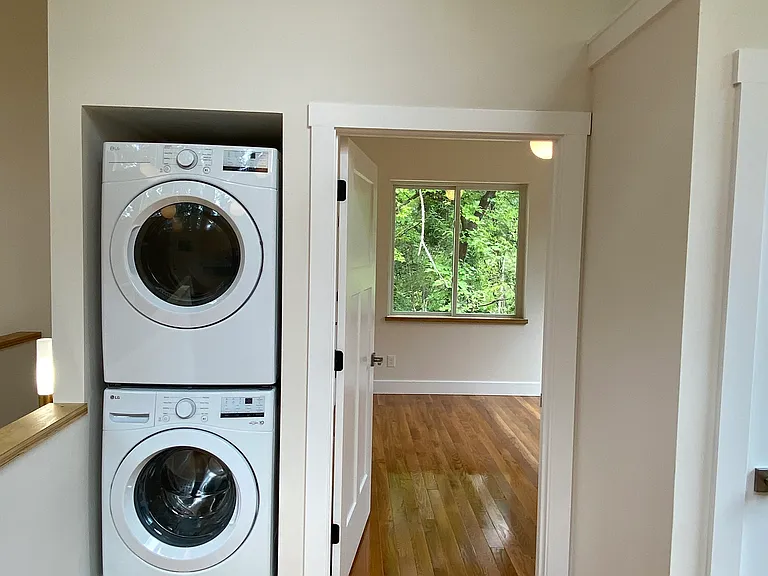 554 Black Cat Rd — Photo 9