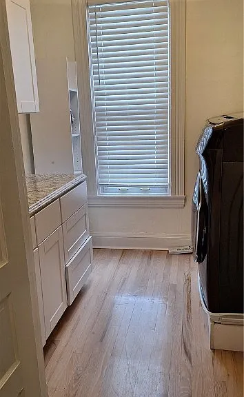 548 S Graham St — Photo 32