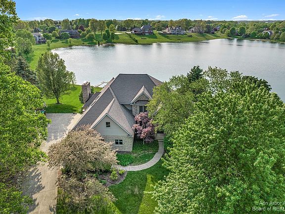 2nd image of 9354 Whispering Pines Dr