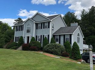 9 Faucher Rd, Londonderry, NH 03053