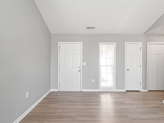 5th image of 1020 Cranston Crossing Pl