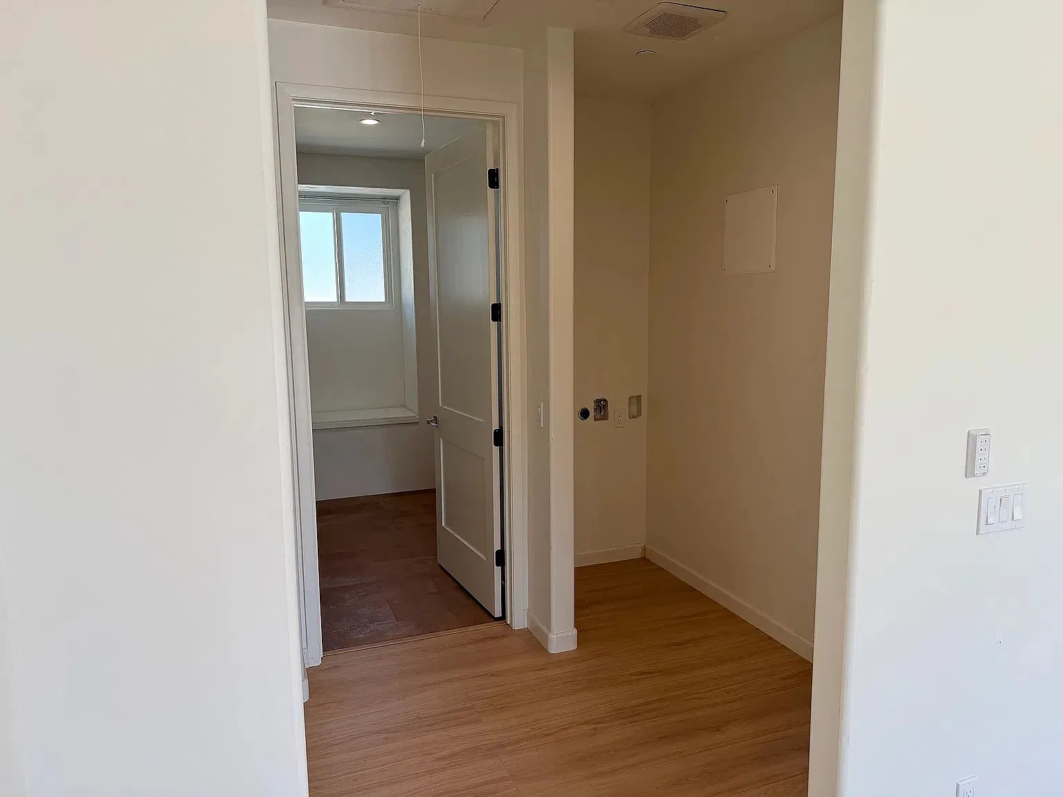 2 bed, 1200 sqft, $2,995 — Photo 4