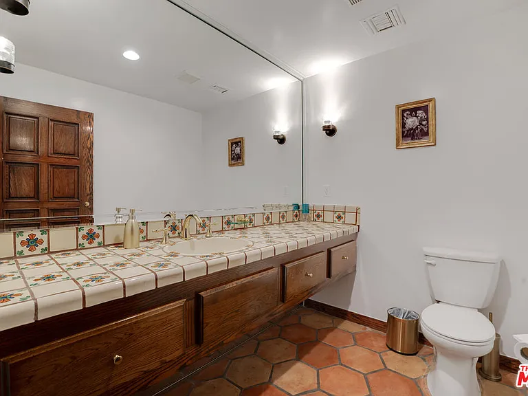 10160 Cielo Dr #1/2 — Photo 18