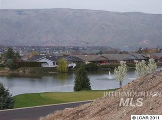 4 Lakeview Dr, Lewiston, ID 83501