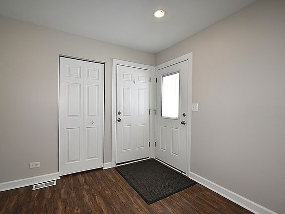 4th image of 2631 Oakshire Ct