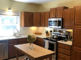 11 Cushing St #1, Amesbury, MA 01913